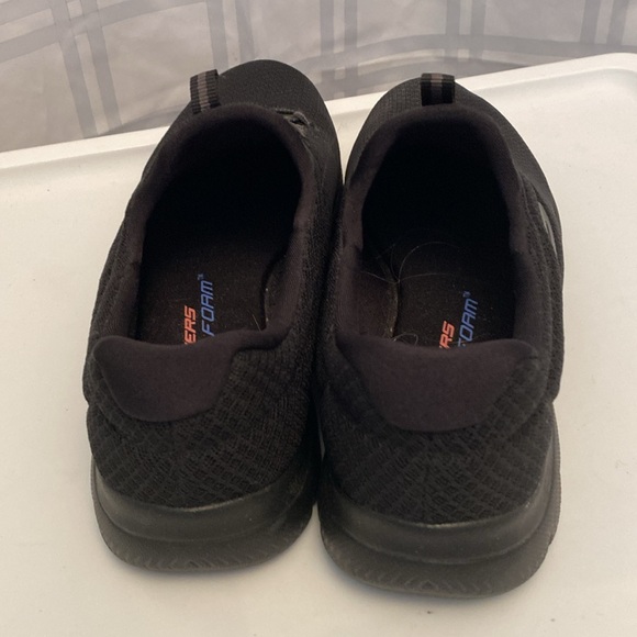 Skechers Black Memory Foam Lightweight Slip On Sneakers Size 8.5 - Picture 2 of 7